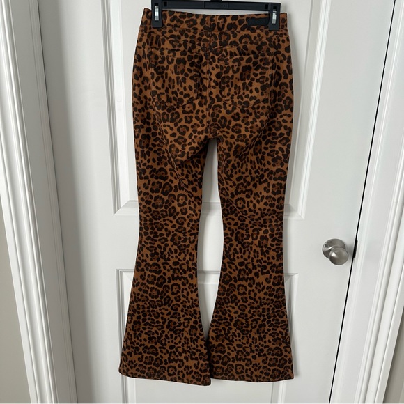 NWOT Blank NYC On The Prowl Leopard flare pants - Picture 6 of 8